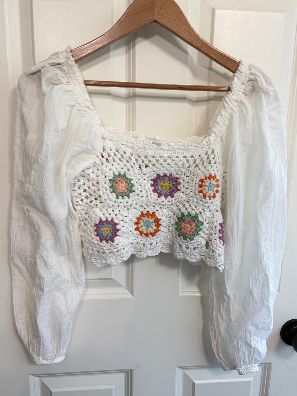 aerie white crop top with multicolor crochet bodice. size S. Summer perfection - Picture 2 of 9